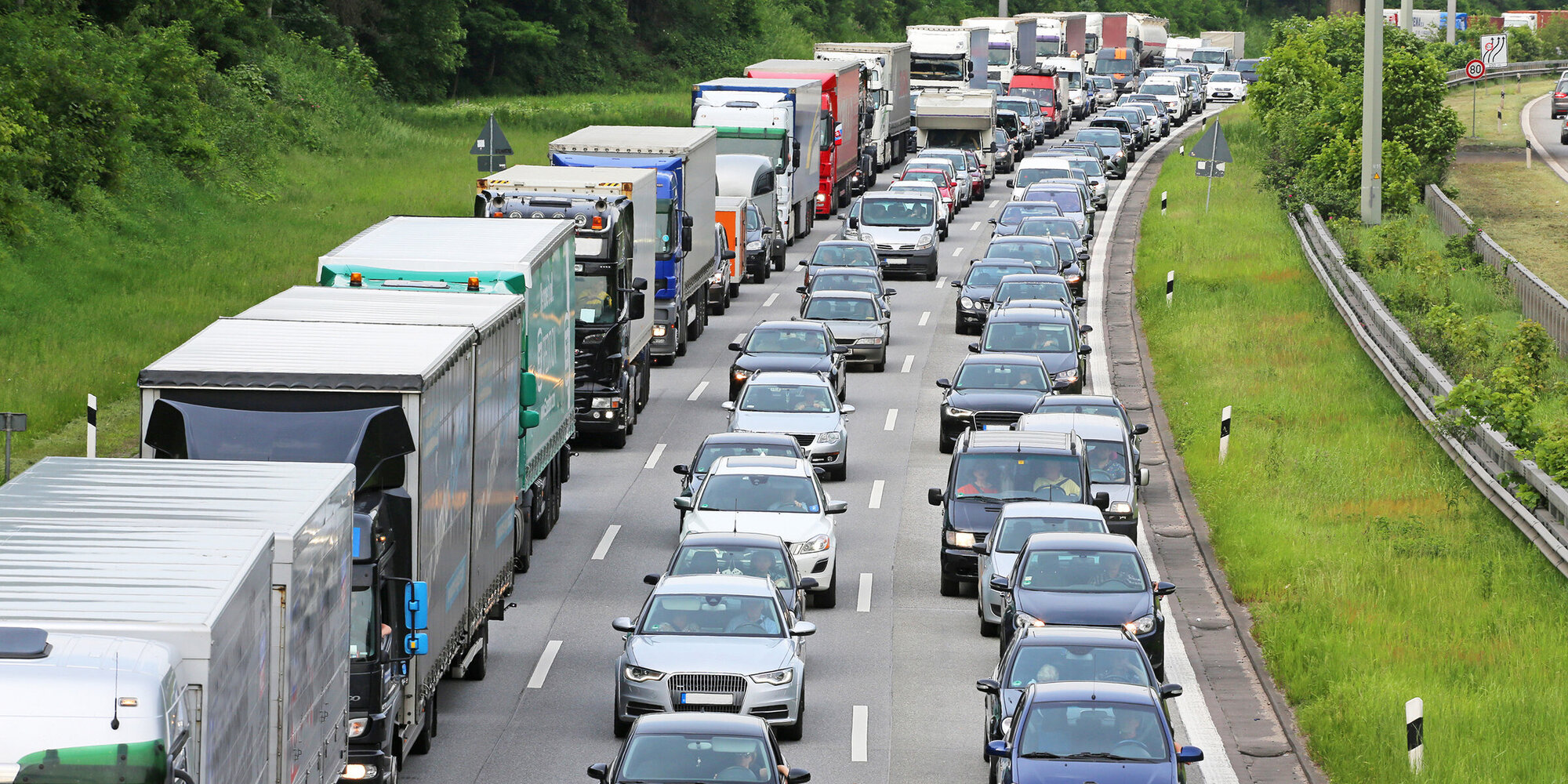 Stau auf einer Autobahn